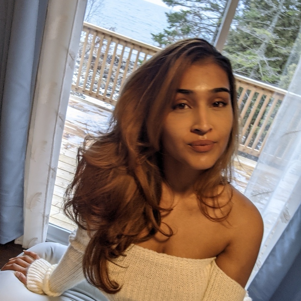 Meet your Posher, Racquelle